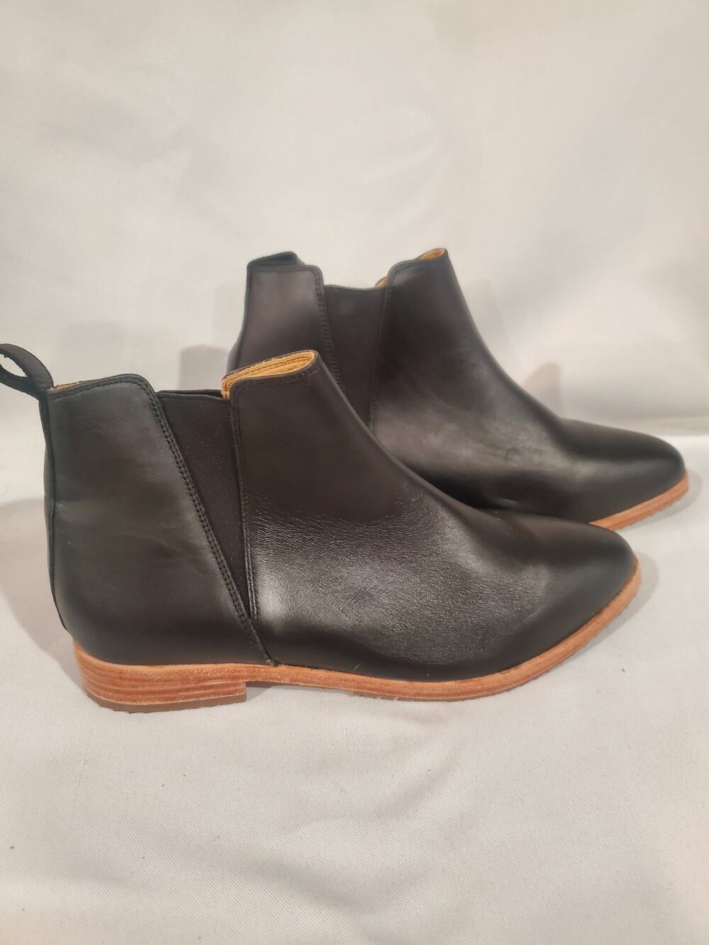 Nisolo Women's Eva Everyday Chelsea Boot.s55